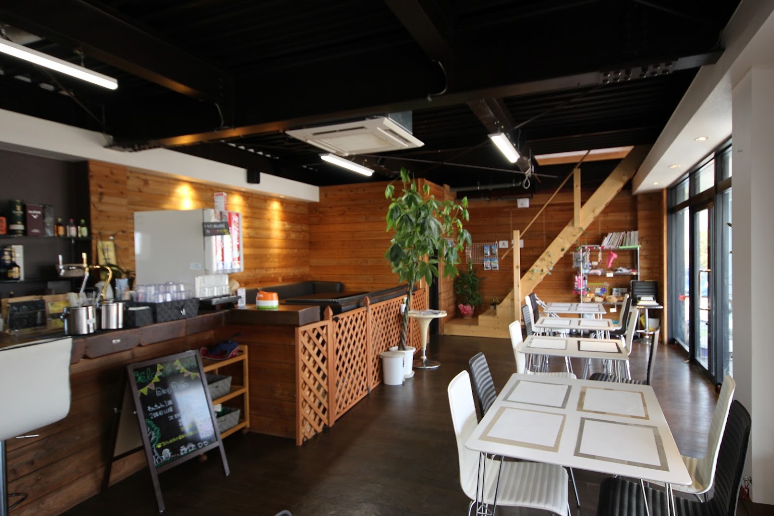 ドッグラン&カフェ BAR おさんぽ