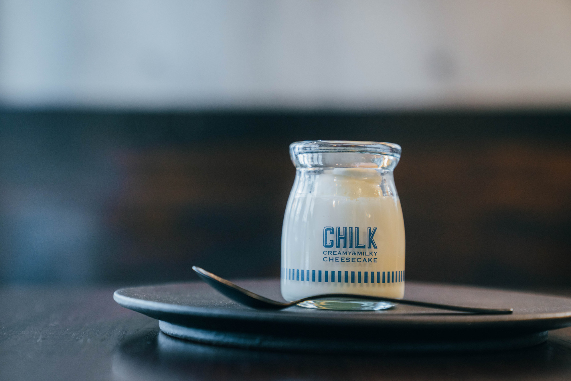 カフェ ザ サン リブズ ヒア