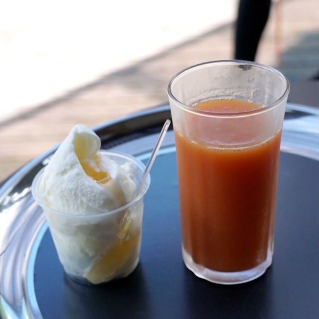 ミニ尾瀬公園 インフォメーションセンター カフェ