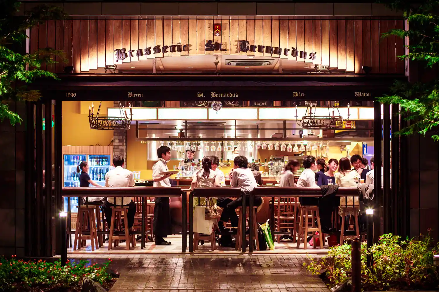 ブラッスリー セント・ベルナルデュス 神田