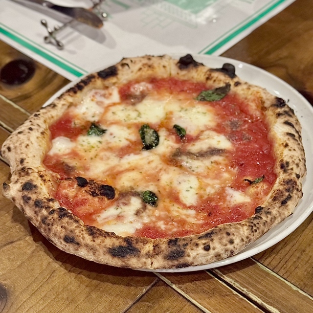 ア フェネステッラ