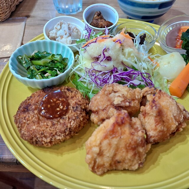 カフェ チャッタナ