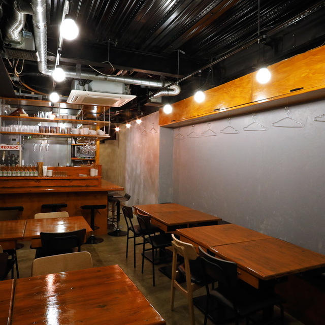 餃子とサワー ニホンバシ