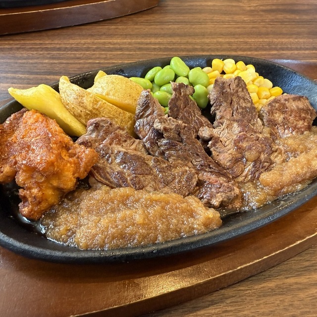 肉と秘伝のたれ ゆいの杜