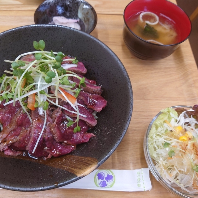 公園のカフェ みわ