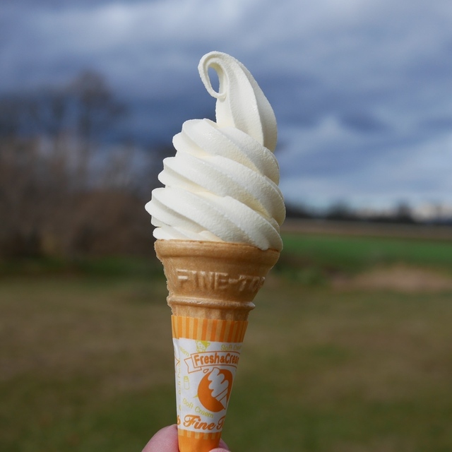 ヤツレン ソフトクリーム売店