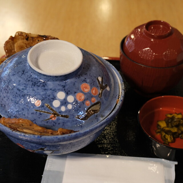 豚みそ丼専門店 有隣