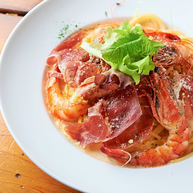 トムボーイカフェ 十条本店