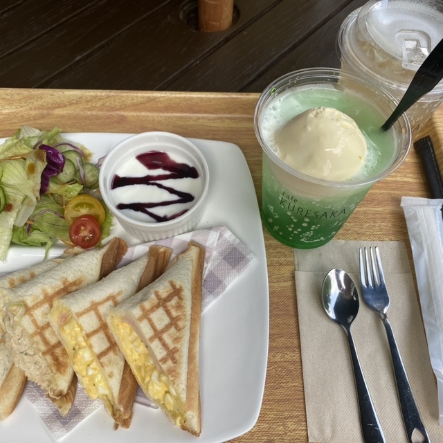 カフェ クレサカ