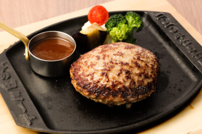 津の田ミート LODGE