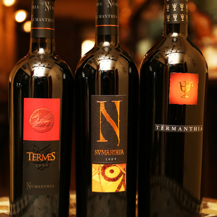 ワイン＆タパス PEQUE