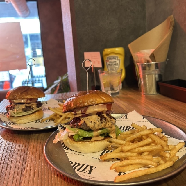 BRUX BURGER