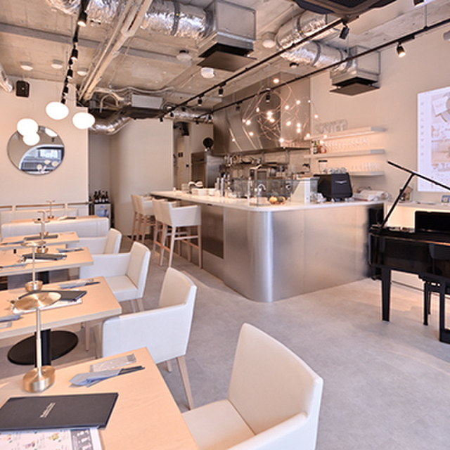 cafe & wine bar Noble One