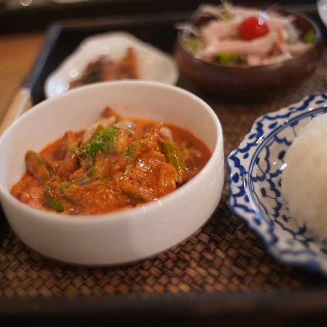 軽井沢酵素風呂とタイ食堂。