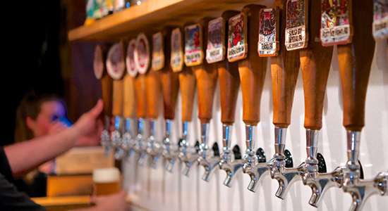 ハクバタップルーム