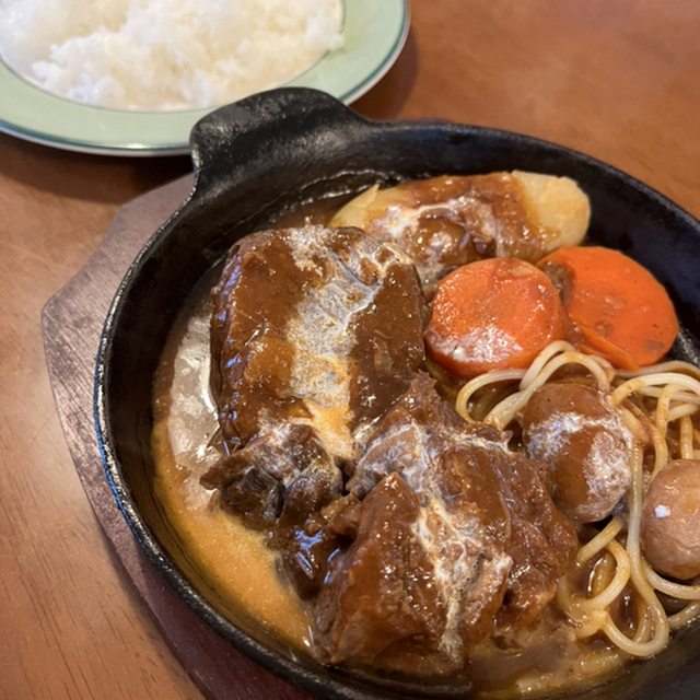 洋食屋バーニーズ