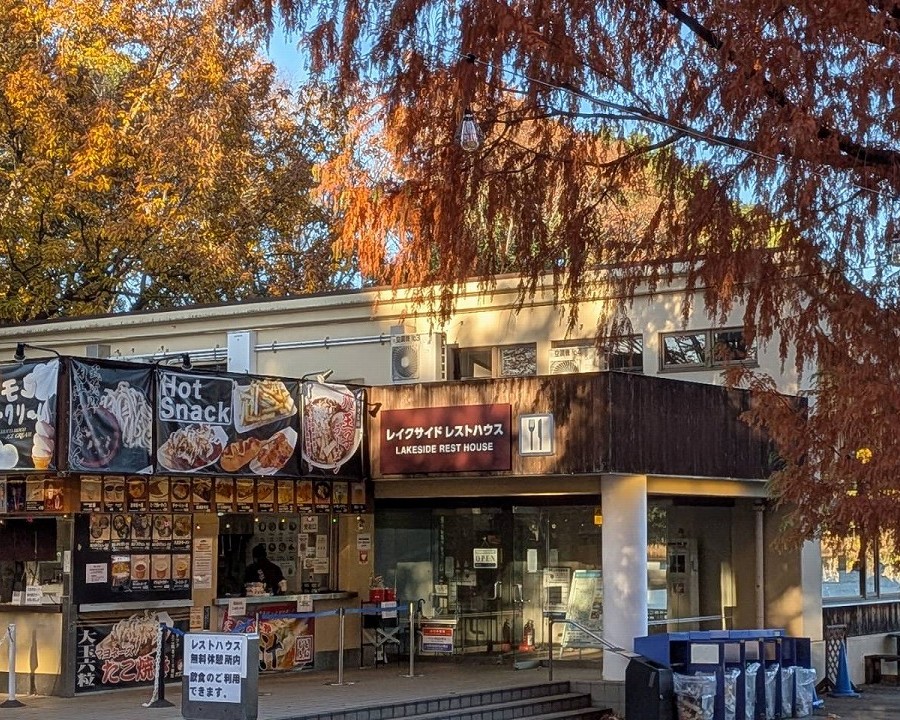 レイクサイドレストラン