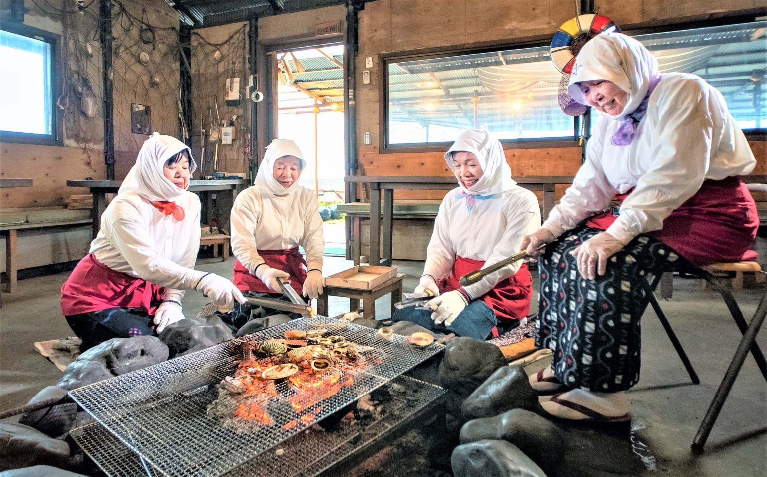 海女小屋はちまんかまど