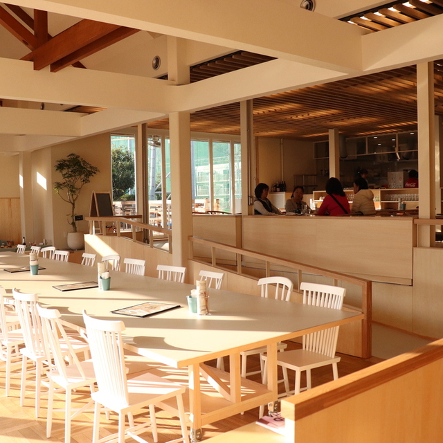 パームスプリングスファミリーレストランアンドゴルフレンジ