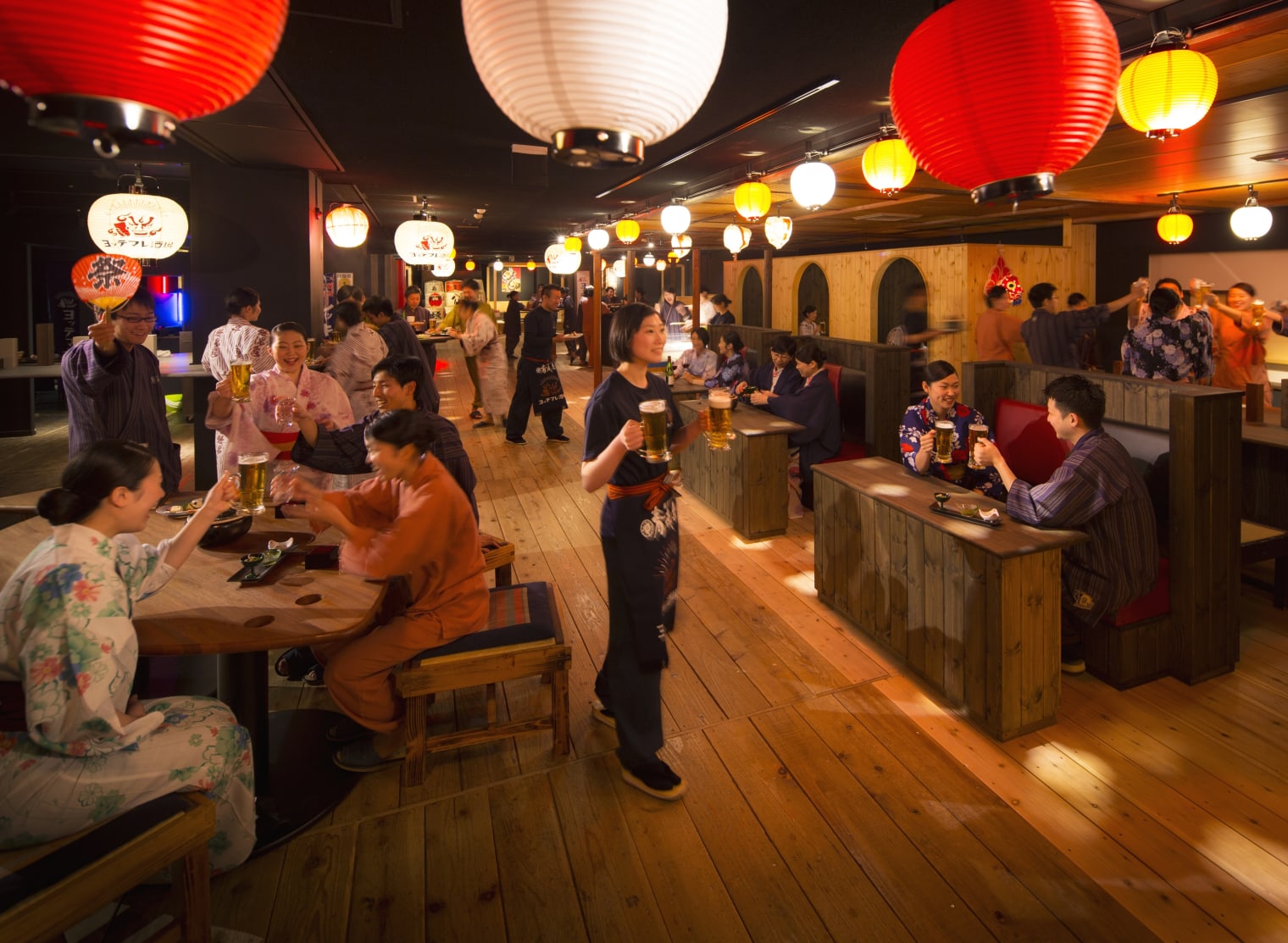 ヨッテマレ酒場