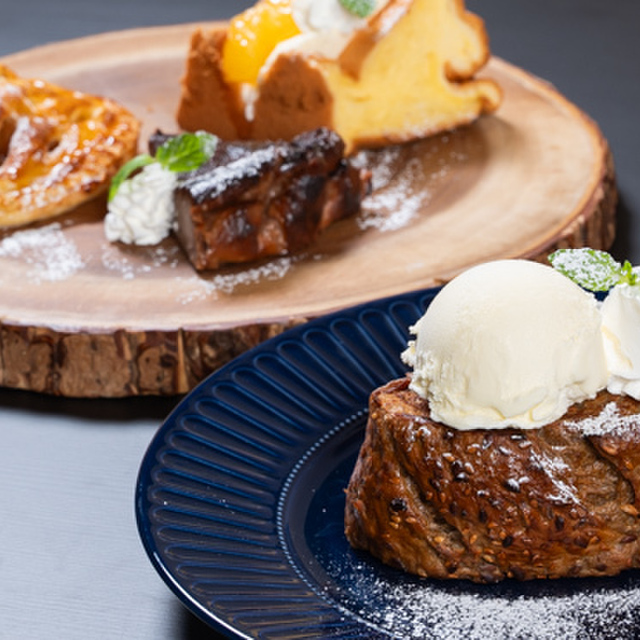 Ｃａｆｅ　Ｋｎｅａｄｉｎｇ