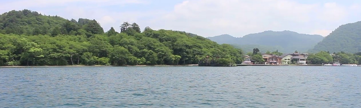 十和田湖マリンブルー