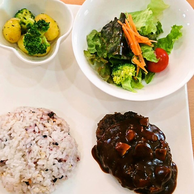 カフェバーディ