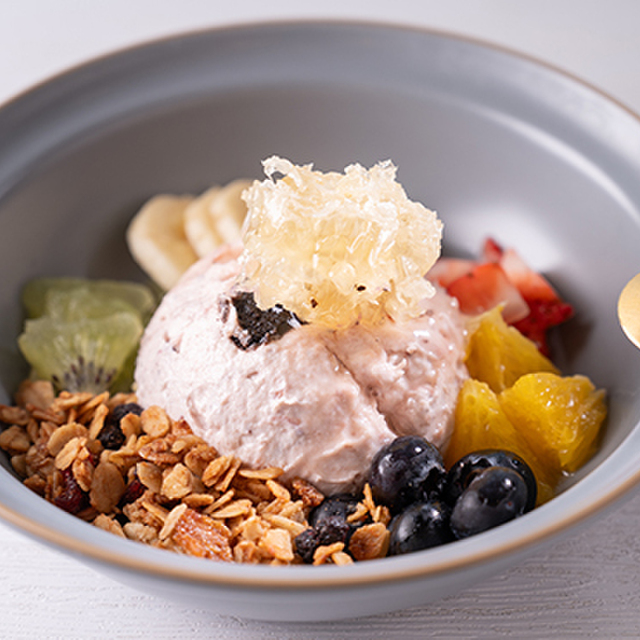 YOGI GREEKYOGURT& ACAI 代官山店